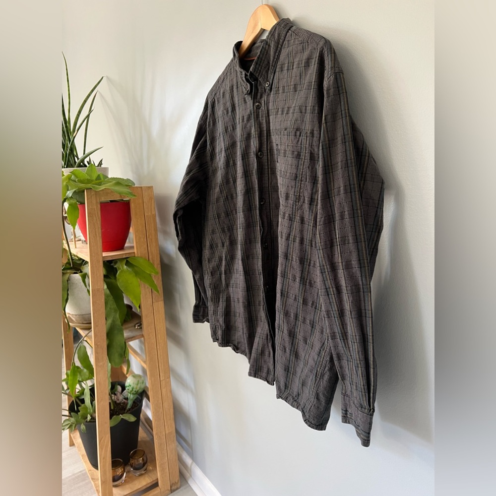 Men’s Columbia long sleeve button down size XL